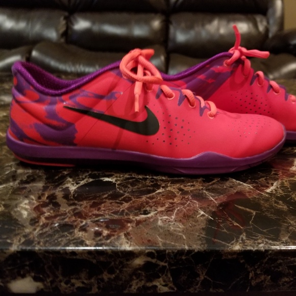 Nike Musique Shoes Size 7 - Picture 1 of 6